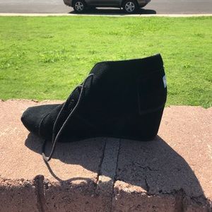 Black Toms wedge